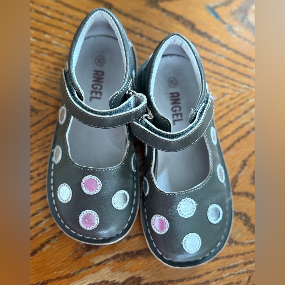 Girls Angel brand dress shoes